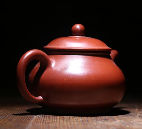 指尖上的菊颂 范泽洪纯手工菊蕾壶艺术赏析